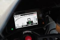 YAMAHA R1