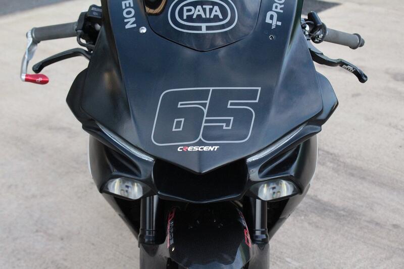 YAMAHA R1