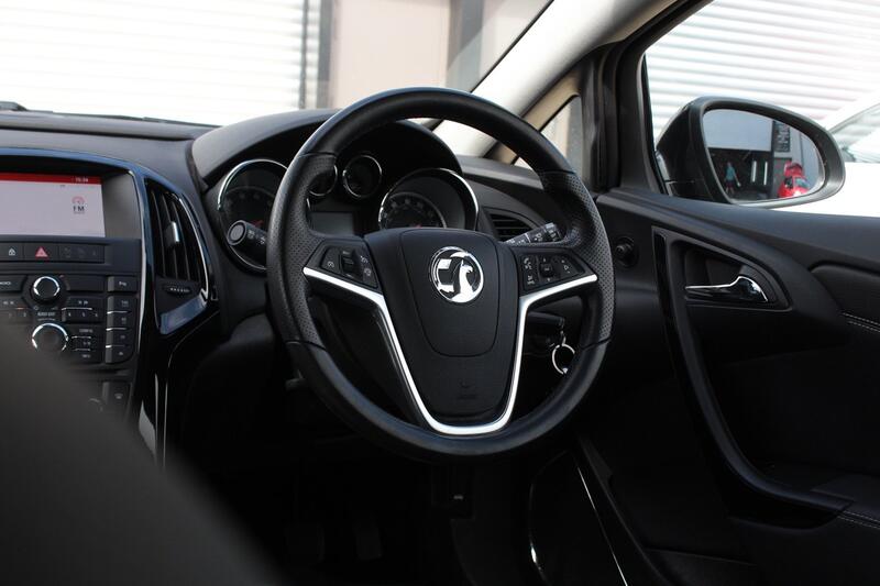 VAUXHALL ASTRA