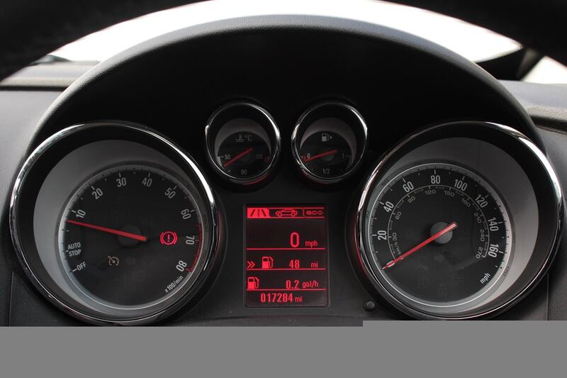 VAUXHALL ASTRA