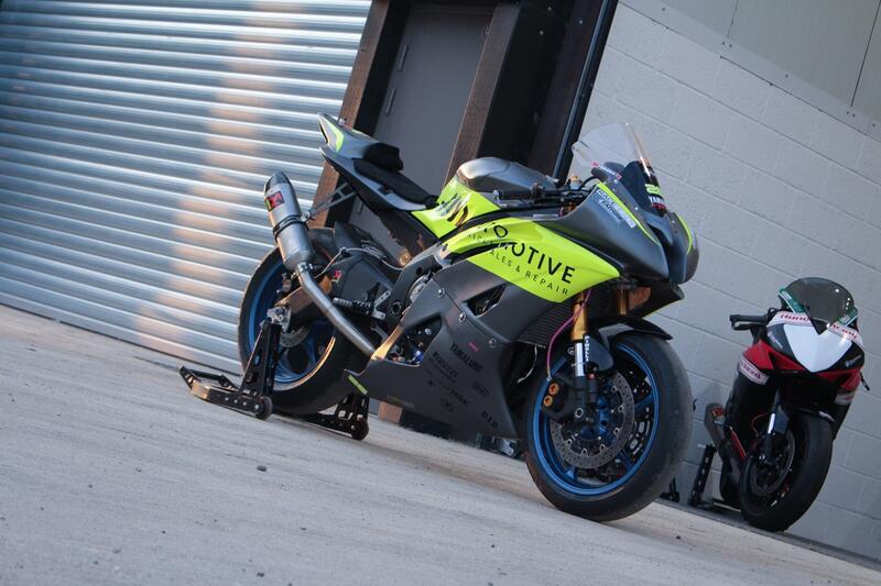 YAMAHA R6