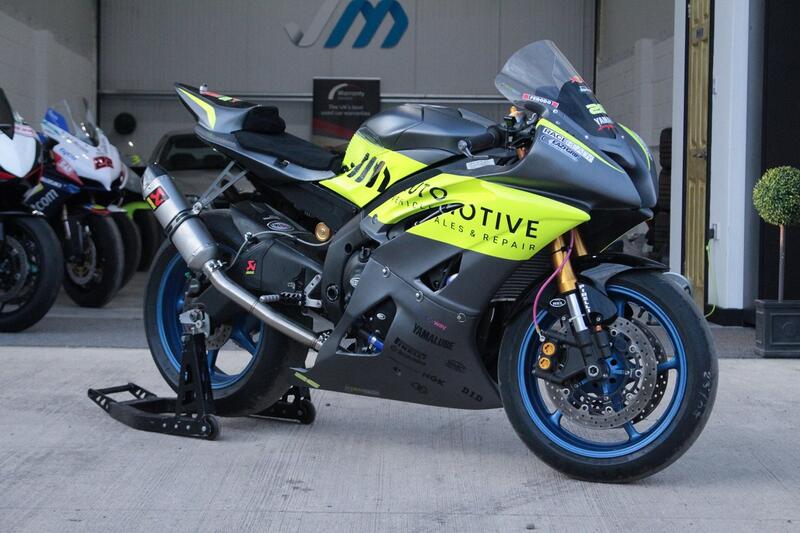 YAMAHA R6